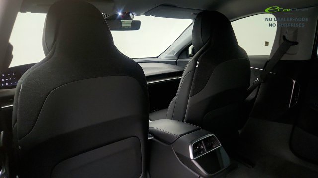 Used 2025 Lucid Air Pure RWD image 46