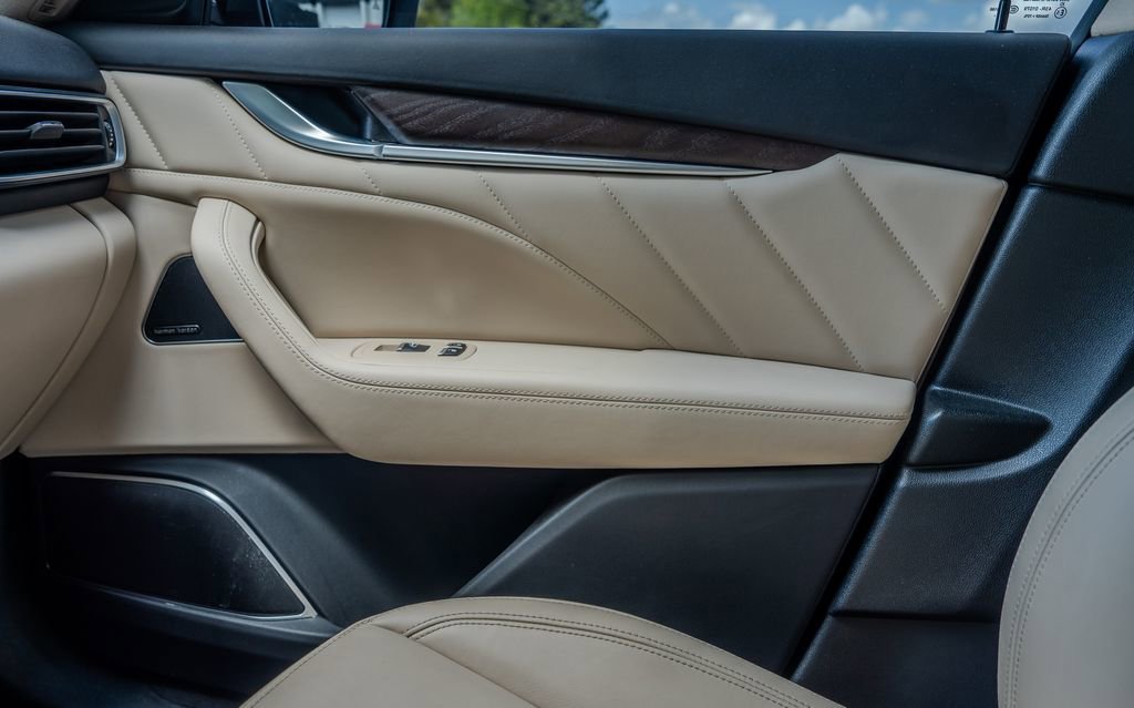 Used 2022 Maserati Levante GT image 13