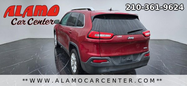 Used 2017 Jeep Cherokee Latitude FWD image 3