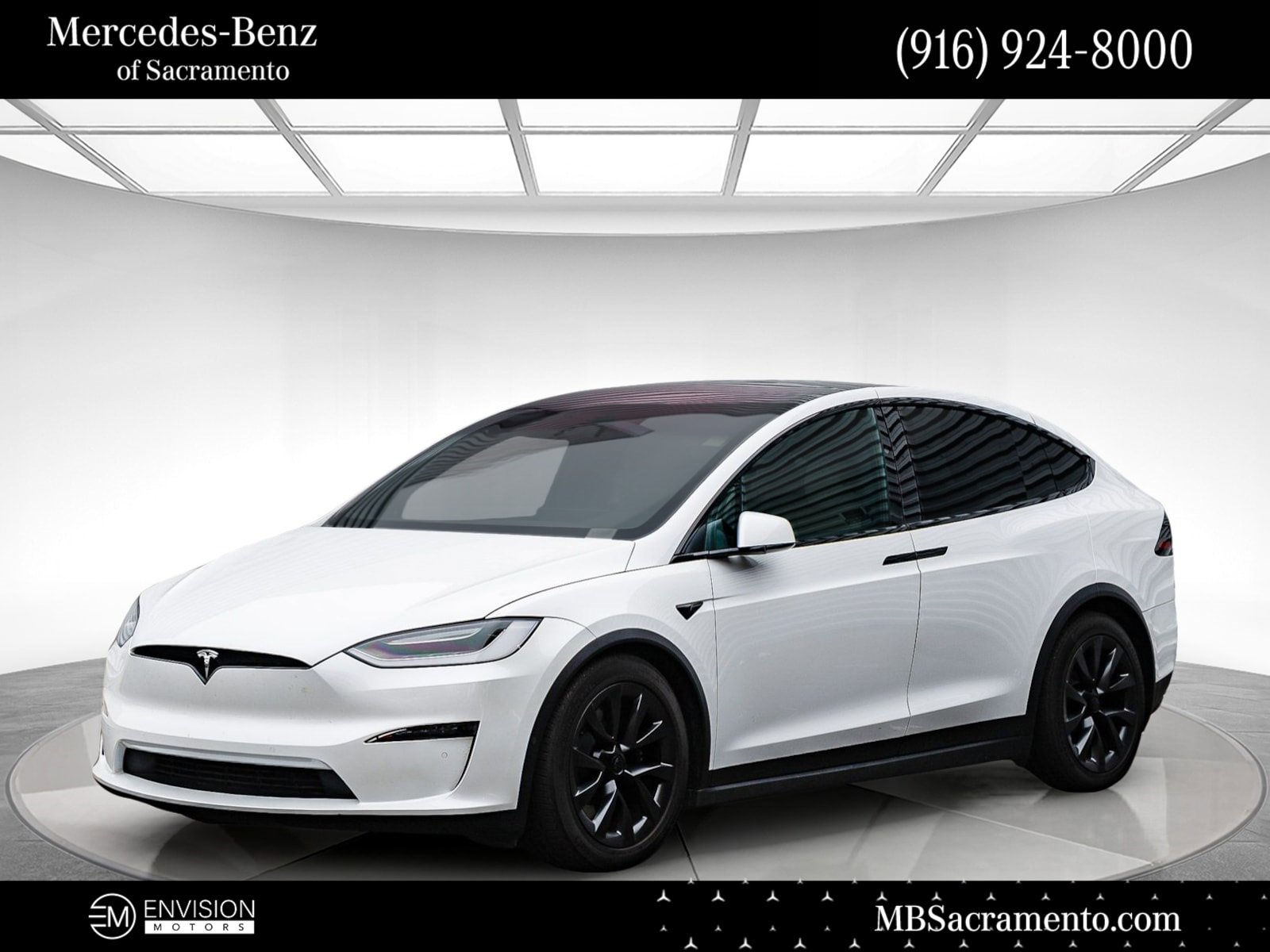 Used 2023 Tesla Model X image 1