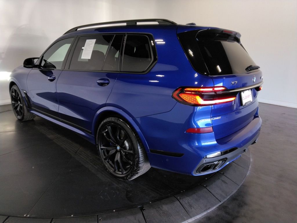 Used 2023 BMW X7 M60i image 8