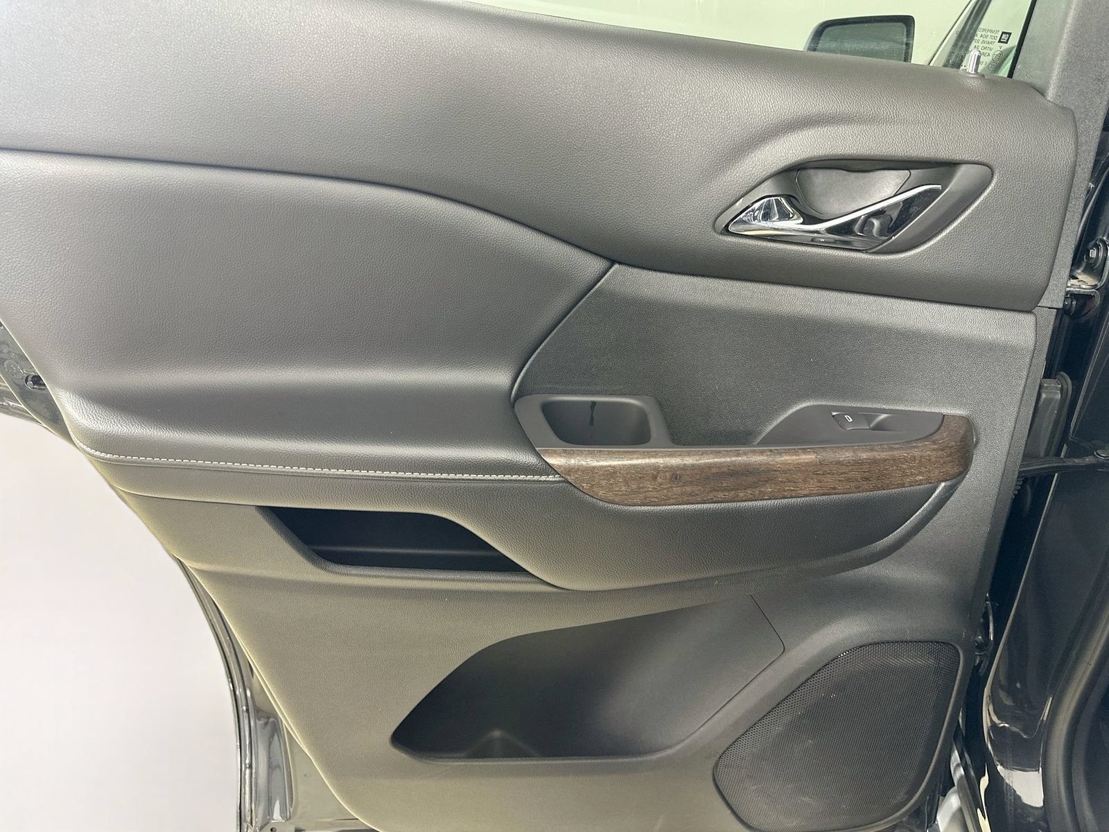 Used 2020 GMC Acadia Denali FWD image 35