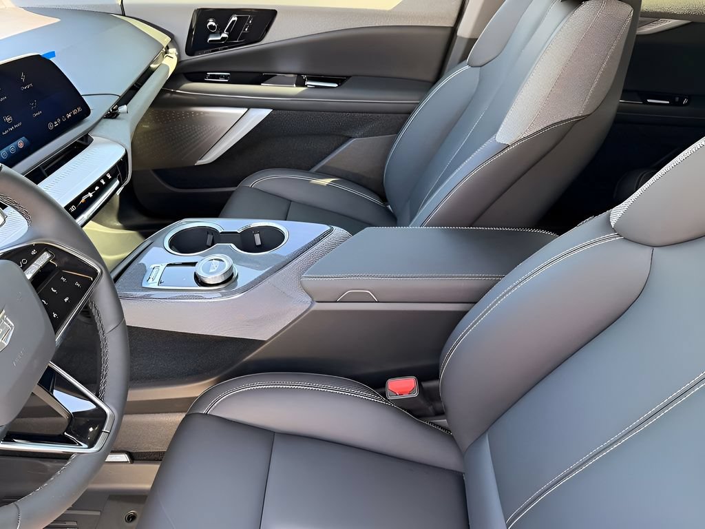 New 2027 Cadillac Optiq Sport w/ LPO, Floor Liner Package AWD/4WD image 12