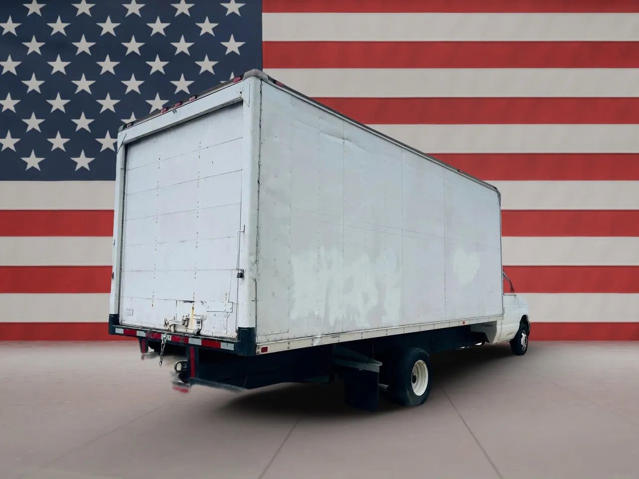Used 2011 Ford E-450 and Econoline 450 Super Duty RWD image 4