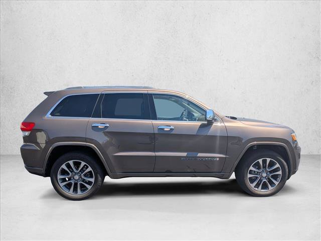 Used 2017 Jeep Grand Cherokee Overland w/ Jeep Active Safety Group AWD/4WD video 4
