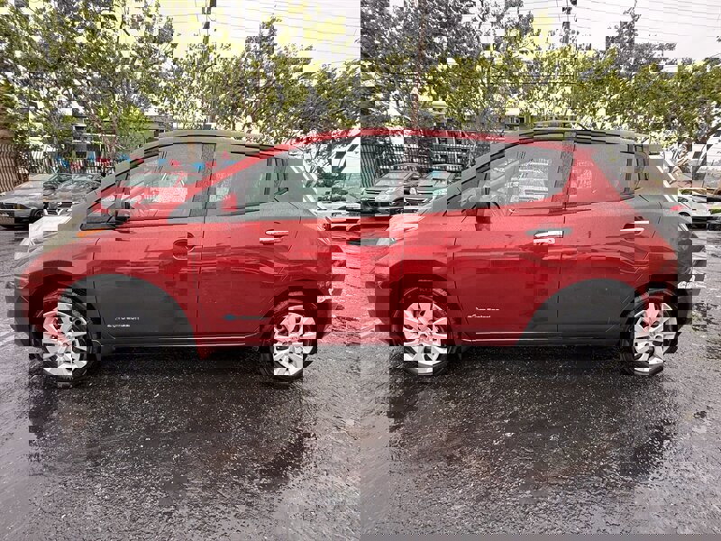 Used 2015 Nissan Leaf S w/ Charge Package FWD image 8