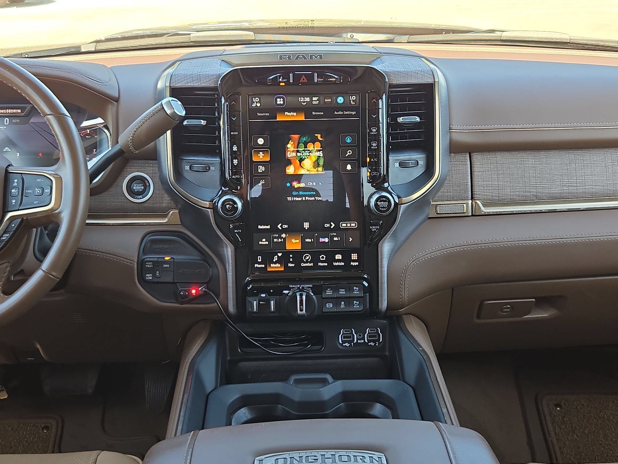Used 2024 RAM 3500 Limited w/ Safety Group AWD/4WD image 16