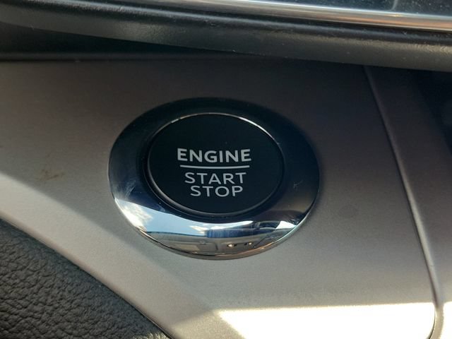 Used 2022 Ford Explorer XLT w/ Equipment Group 202A RWD image 30