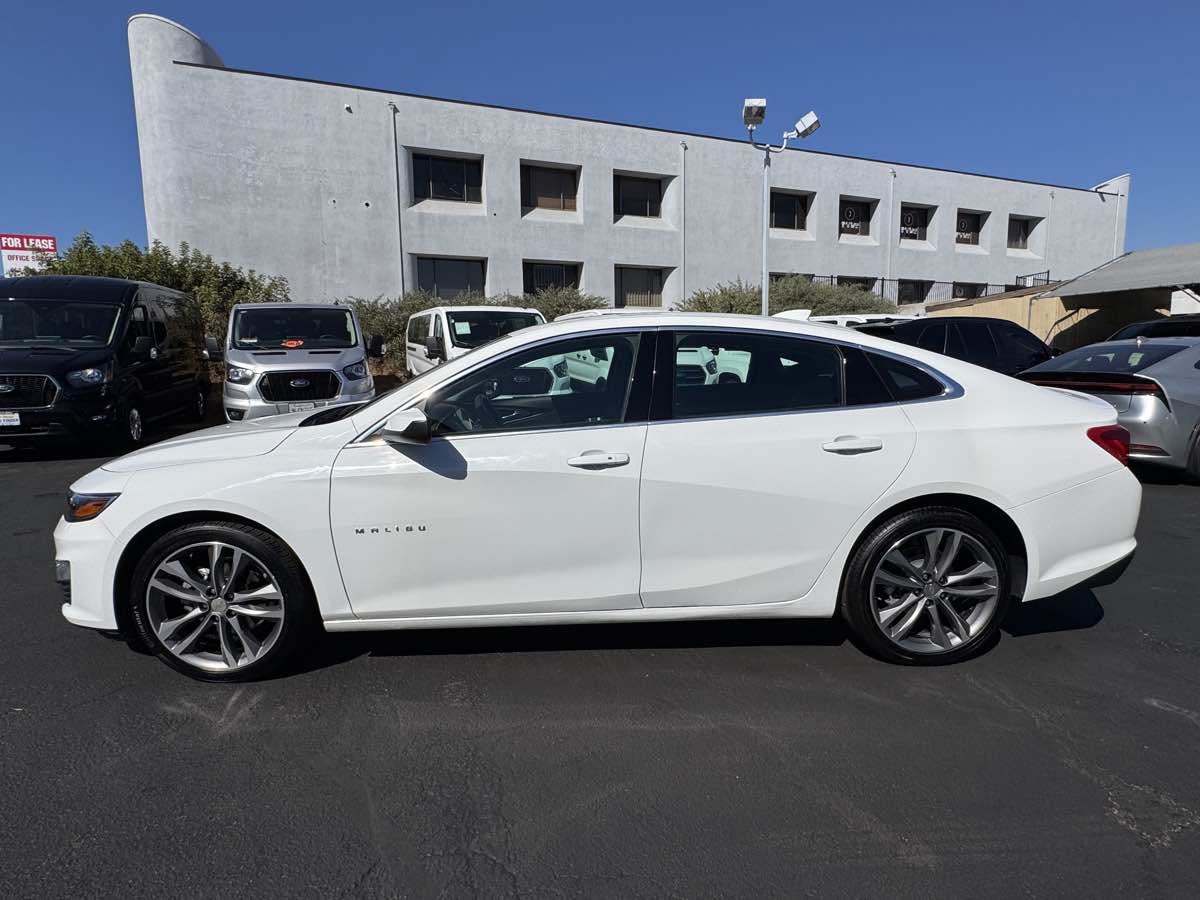 Used 2025 Chevrolet Malibu LT FWD image 7