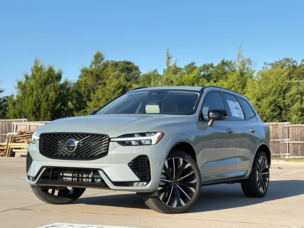 New 2026 Volvo XC60 B5 Ultra w/ Protection Package Premier AWD/4WD video 2