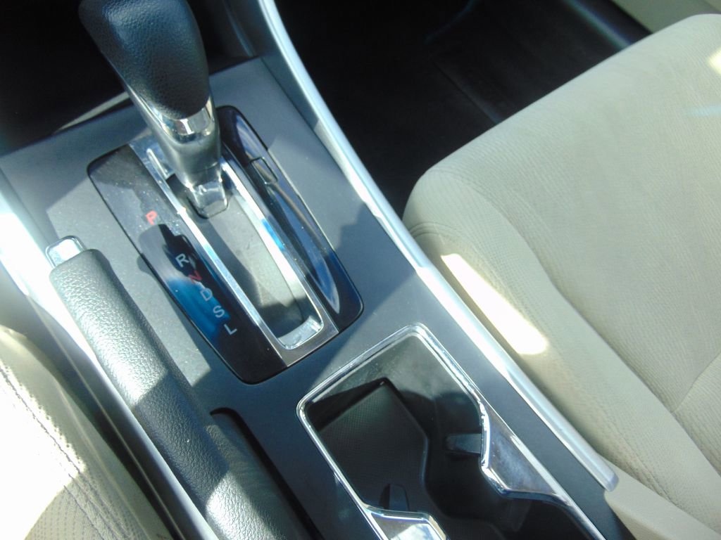 Used 2013 Honda Accord EX image 19