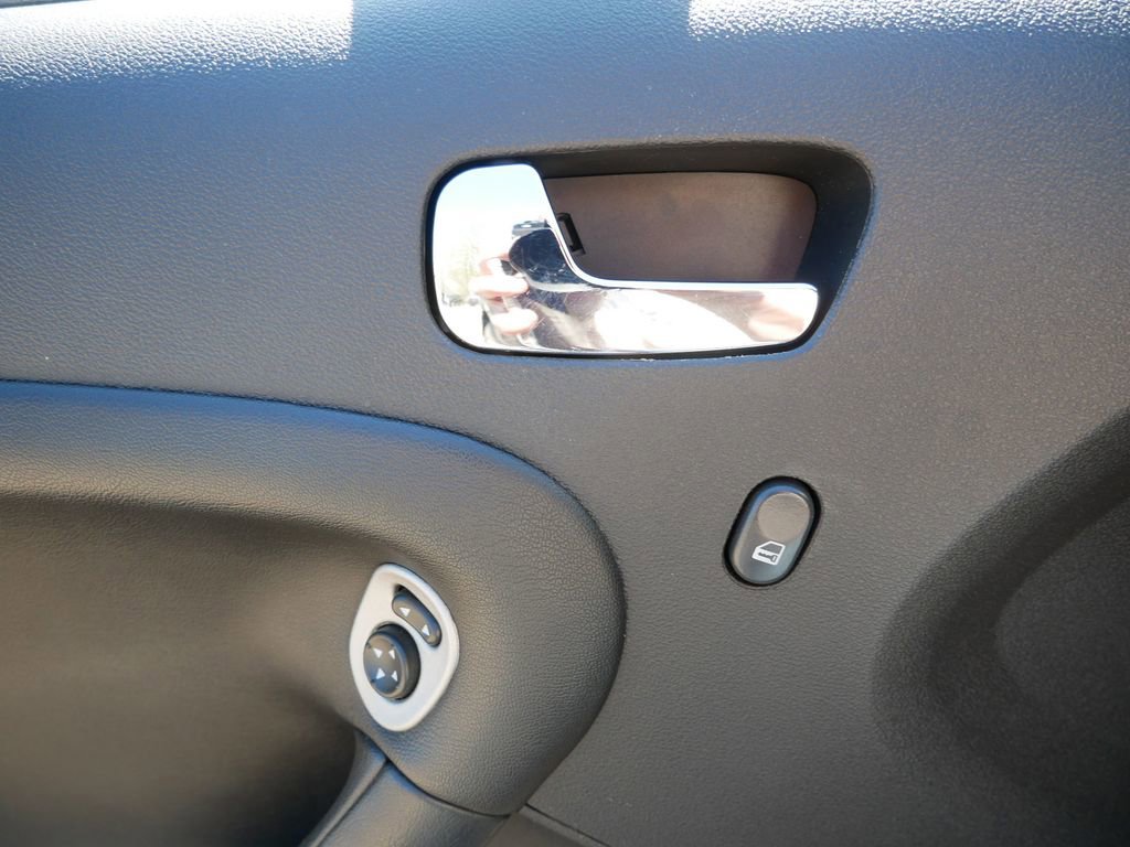 Used 2007 Pontiac Solstice GXP w/ Premium Package image 18