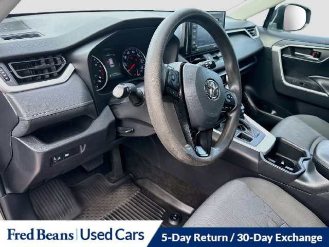 Used 2022 Toyota RAV4 XLE AWD/4WD image 13
