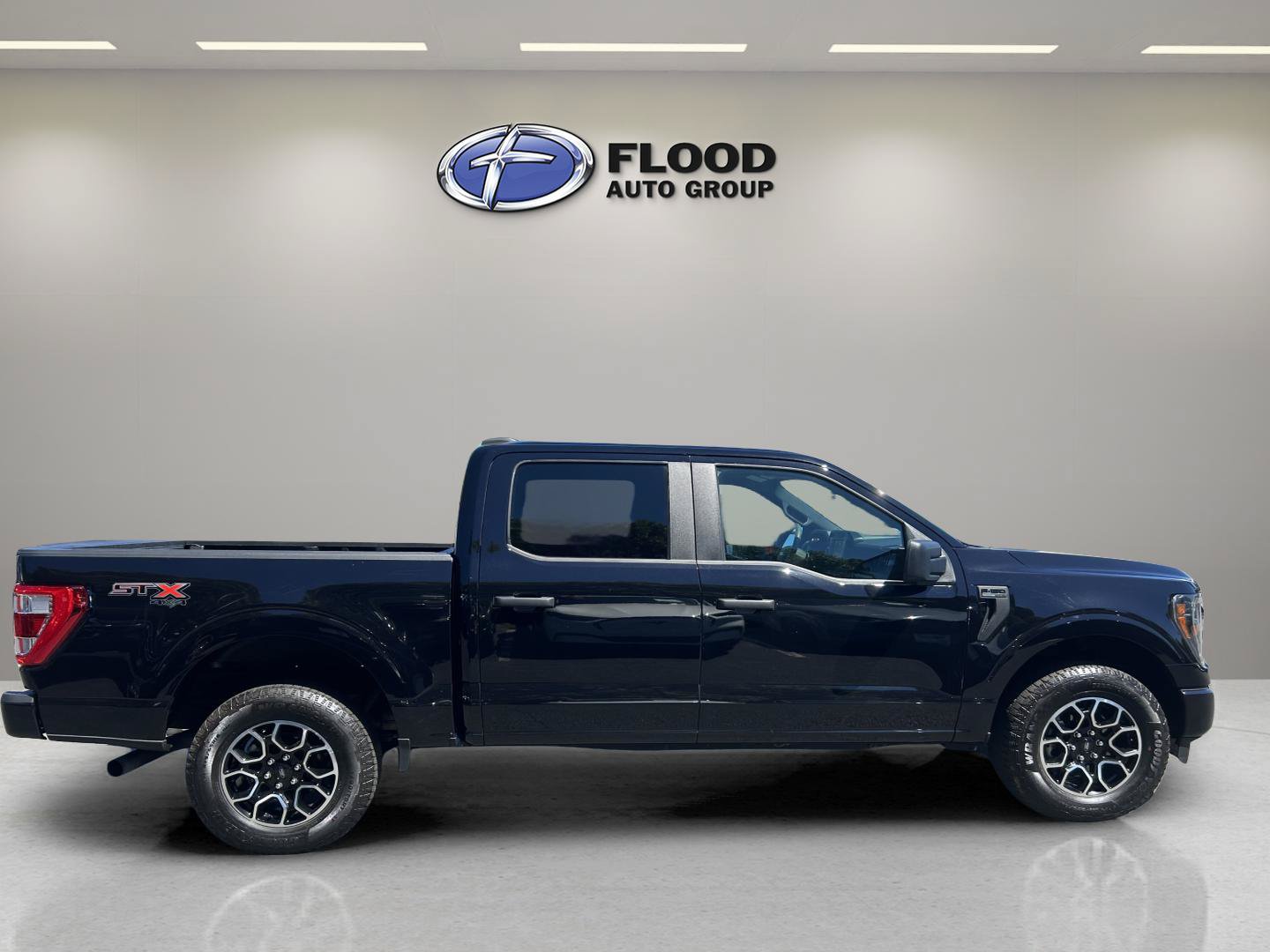 Used 2023 Ford F150 XL w/ STX Appearance Package AWD/4WD image 4
