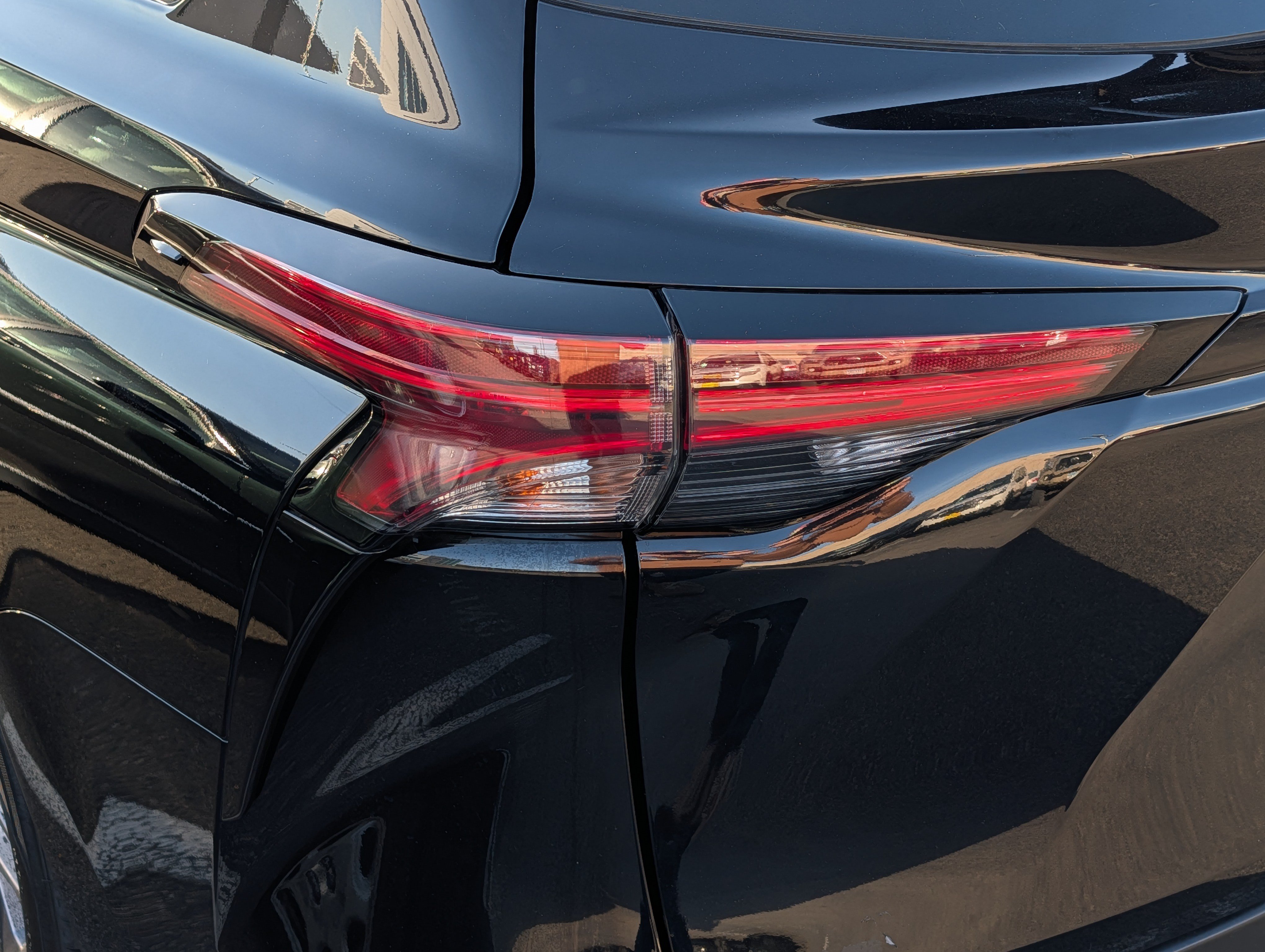 Used 2022 Toyota Sienna LE FWD image 17