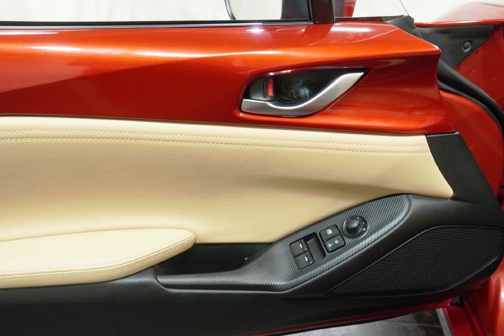 Used 2016 MAZDA MX-5 Miata Grand Touring RWD image 20