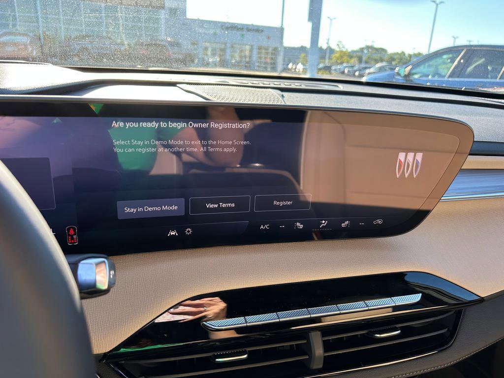 New 2026 Buick Enclave Preferred w/ Power Package image 9