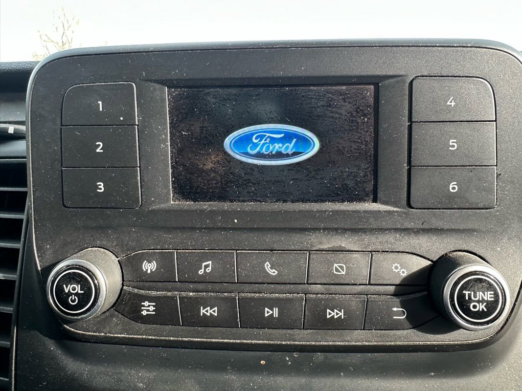 Used 2020 Ford Transit 250 148 High Roof RWD image 17