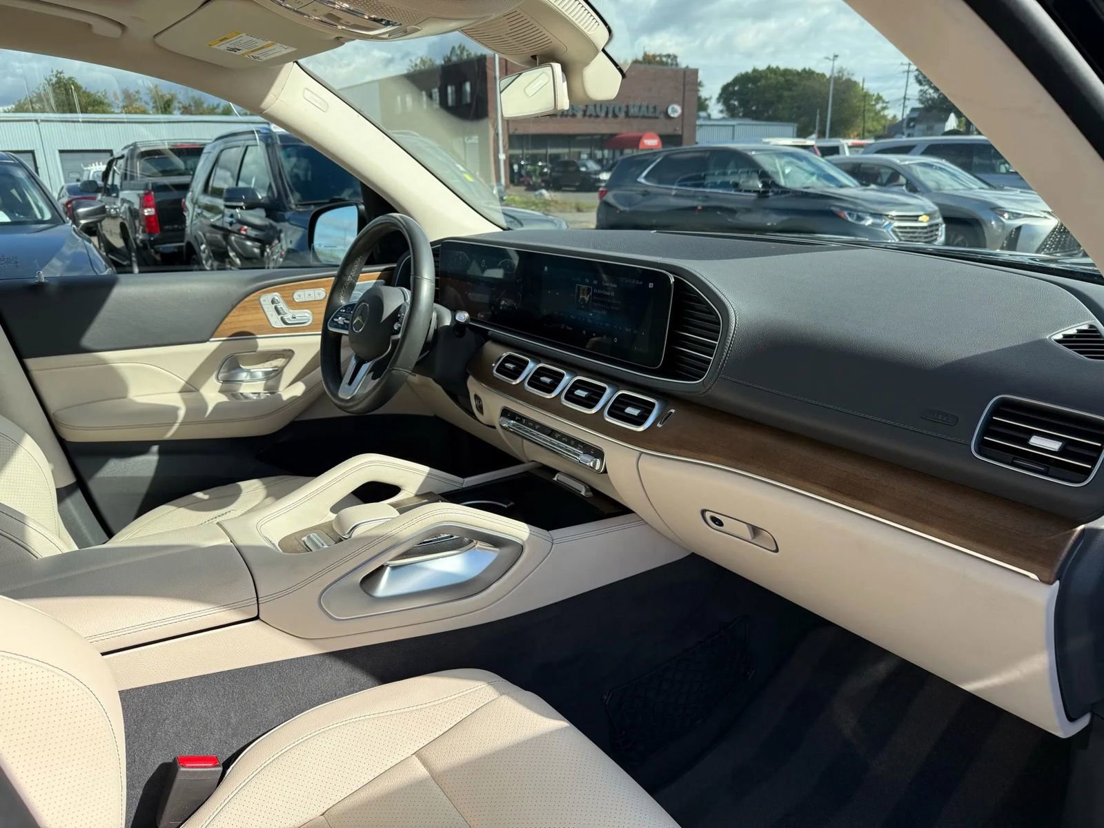 Used 2020 Mercedes-Benz GLS 450 4MATIC image 22