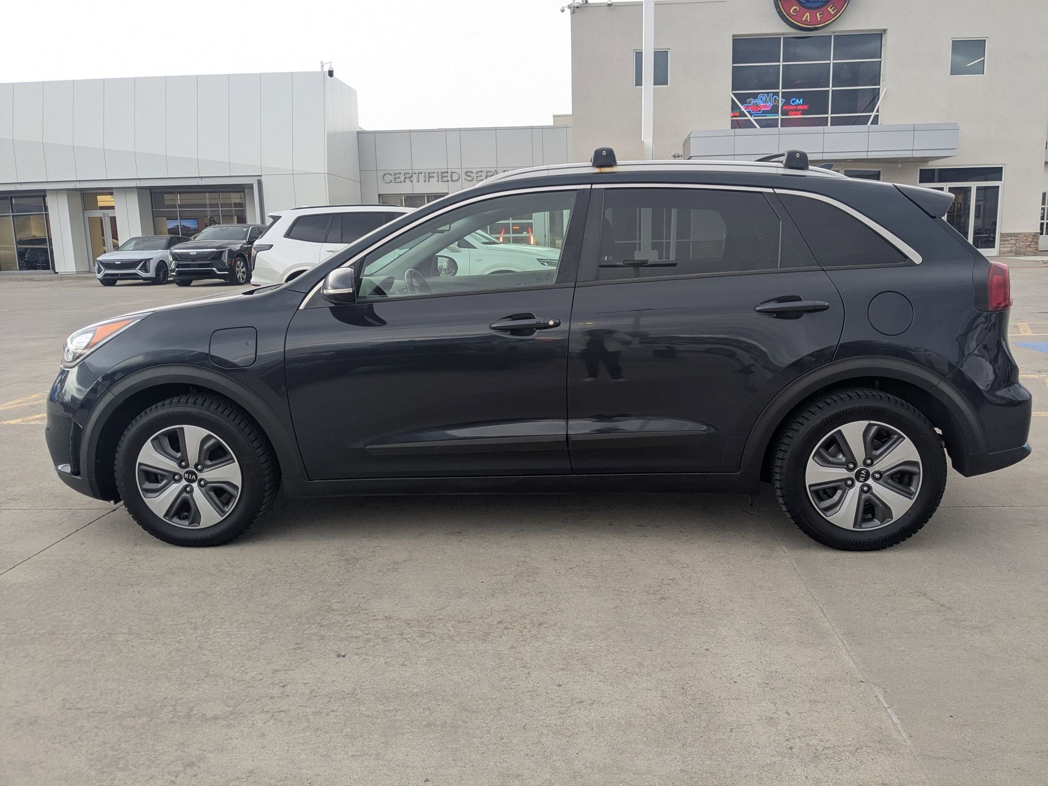 Used 2019 Kia Niro EX image 2