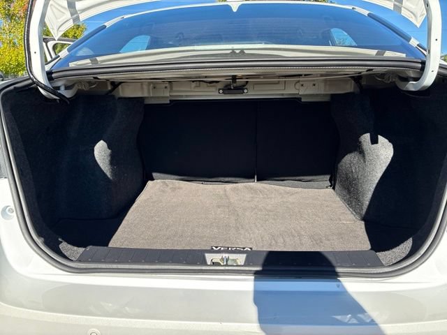 Used 2023 Nissan Versa SV FWD image 11