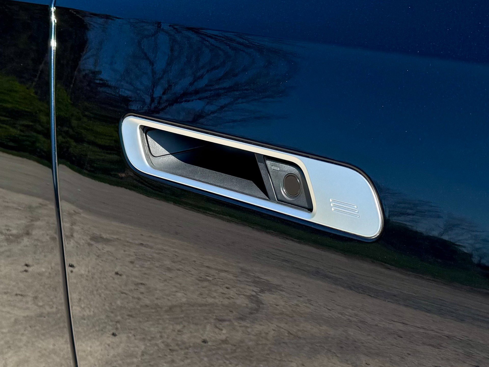 Used 2025 BMW i7 eDrive50 w/ Executive Package image 73