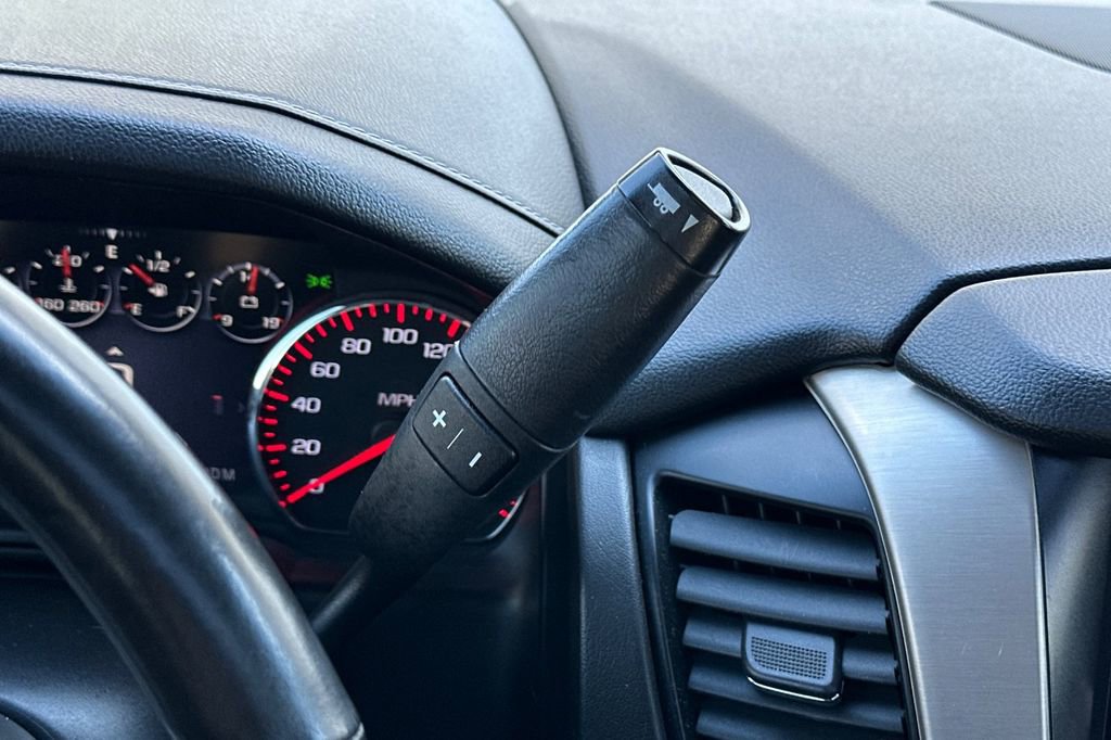 Used 2016 GMC Yukon Denali image 25