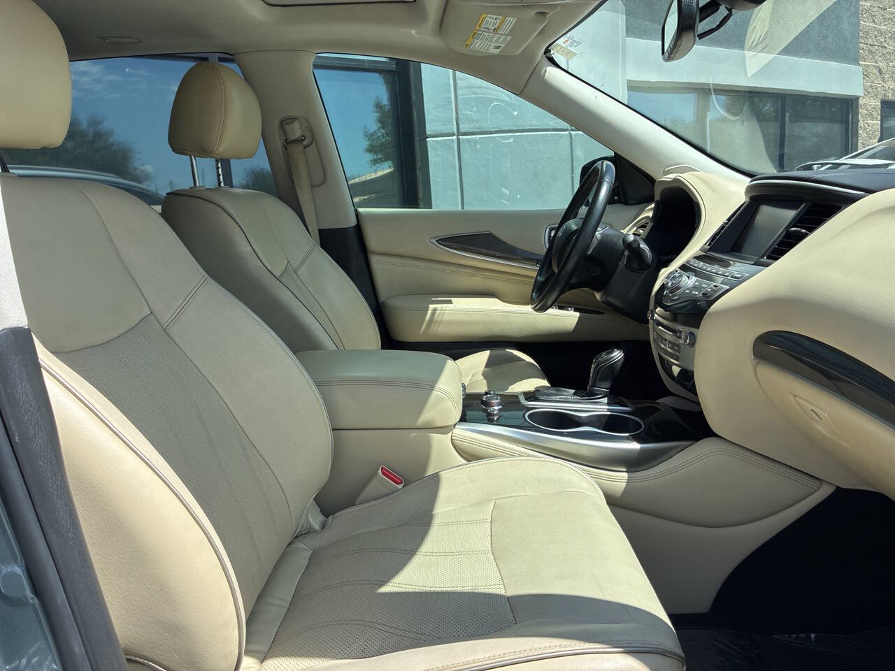 Used 2017 INFINITI QX60 Luxe w/ Premium Plus Package AWD/4WD image 13