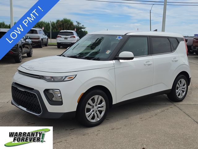 Used 2022 Kia Soul LX FWD image 2