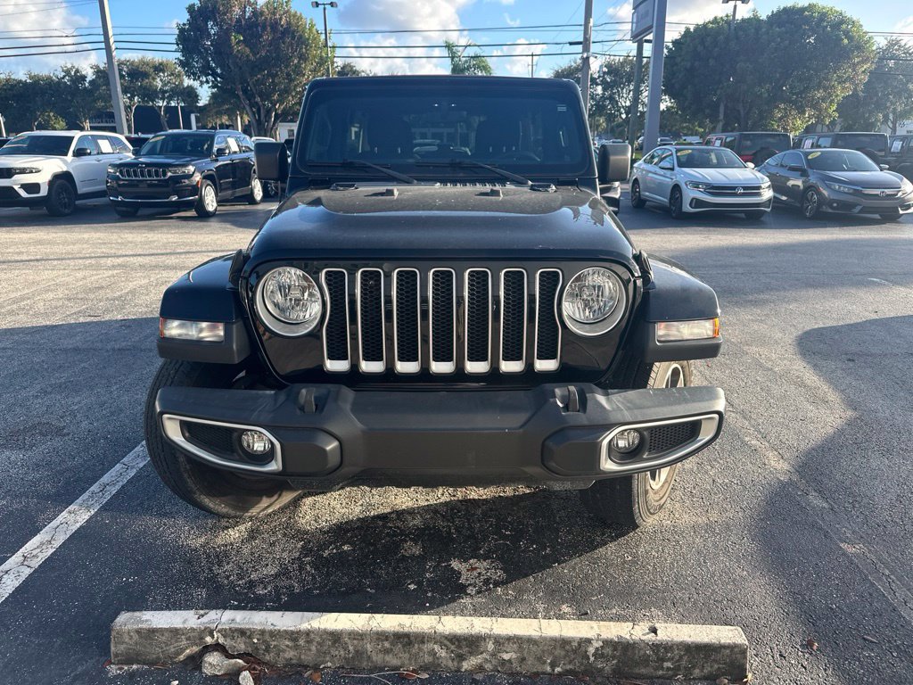 Used 2023 Jeep Wrangler Unlimited Sahara AWD/4WD image 2