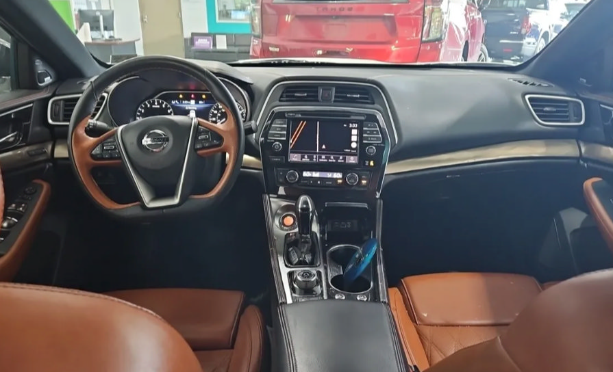 Used 2019 Nissan Maxima Platinum w/ Reserve Package FWD image 13