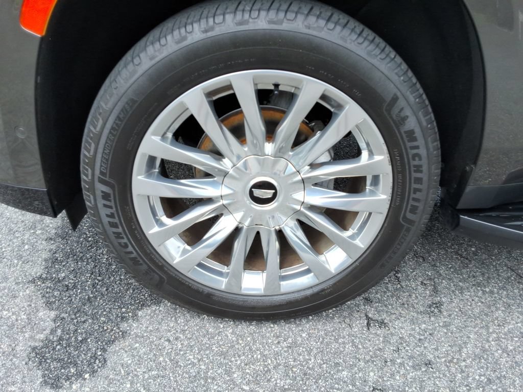 Certified 2021 Cadillac Escalade Premium Luxury AWD/4WD image 10