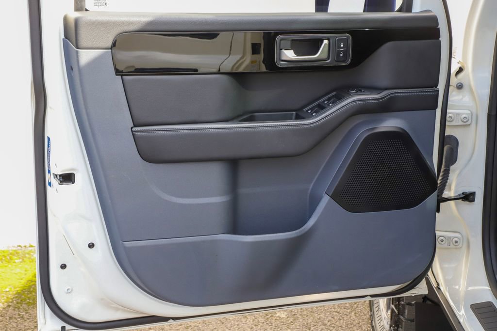 Used 2024 INEOS Grenadier Fieldmaster Edition image 46