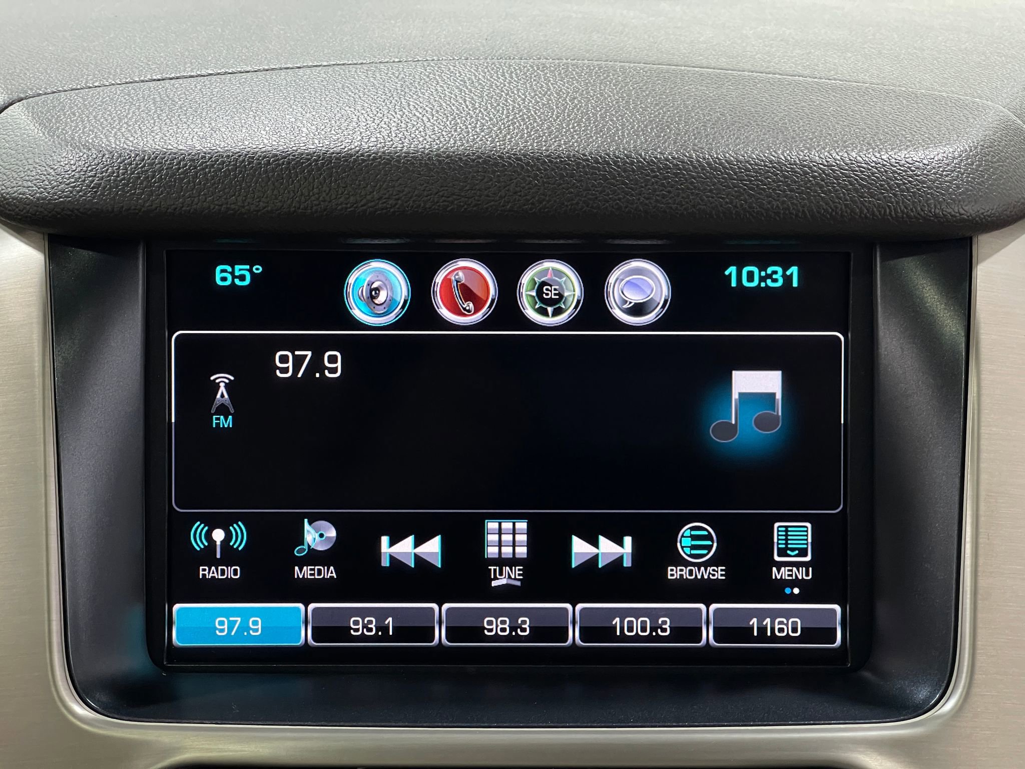 Used 2018 GMC Yukon Denali image 24