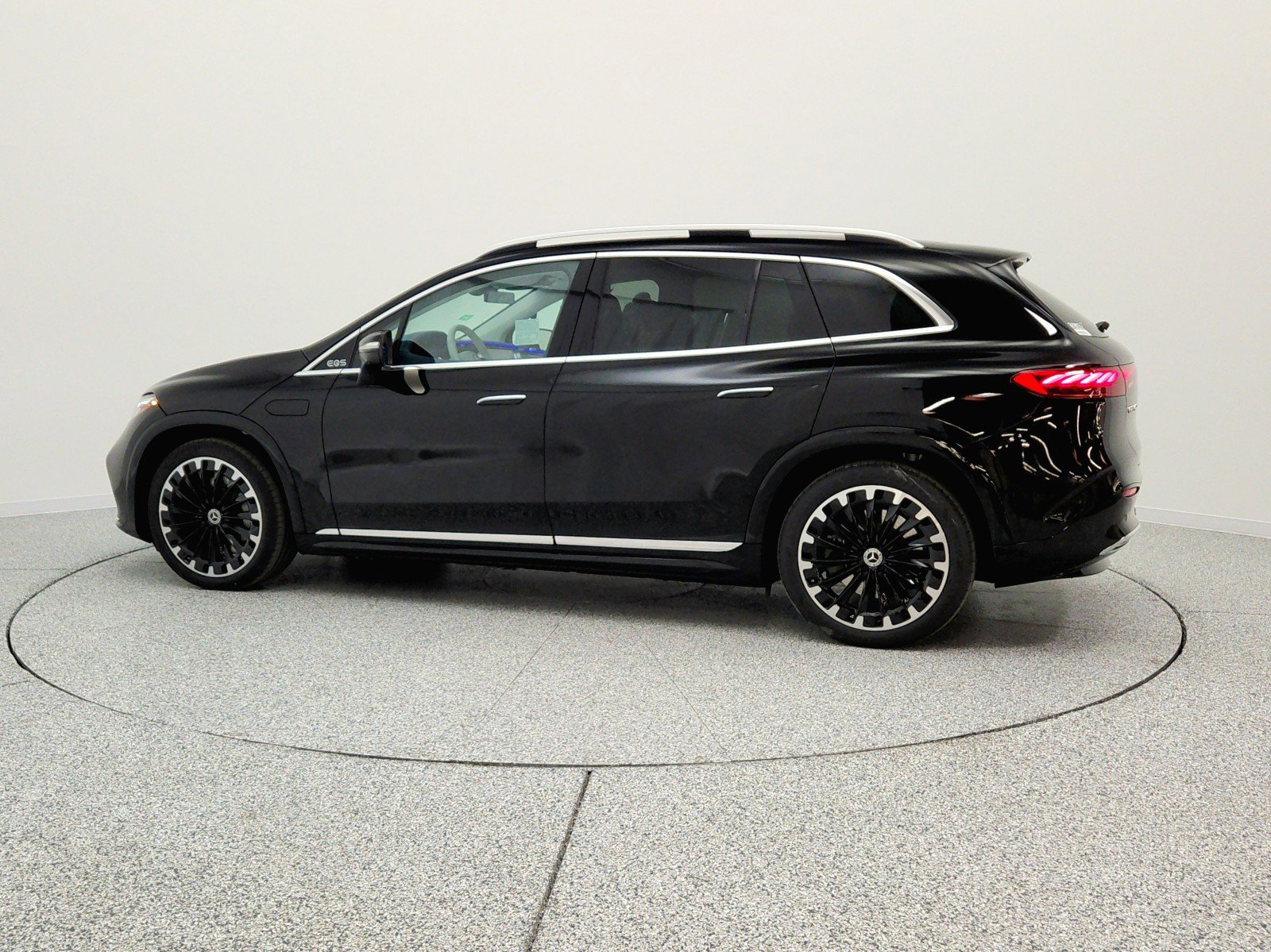 New 2026 Mercedes-Benz EQS 400 4MATIC SUV image 8