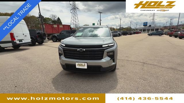 Certified 2025 Chevrolet Traverse LT w/ Midnight/Sport Edition AWD/4WD image 3