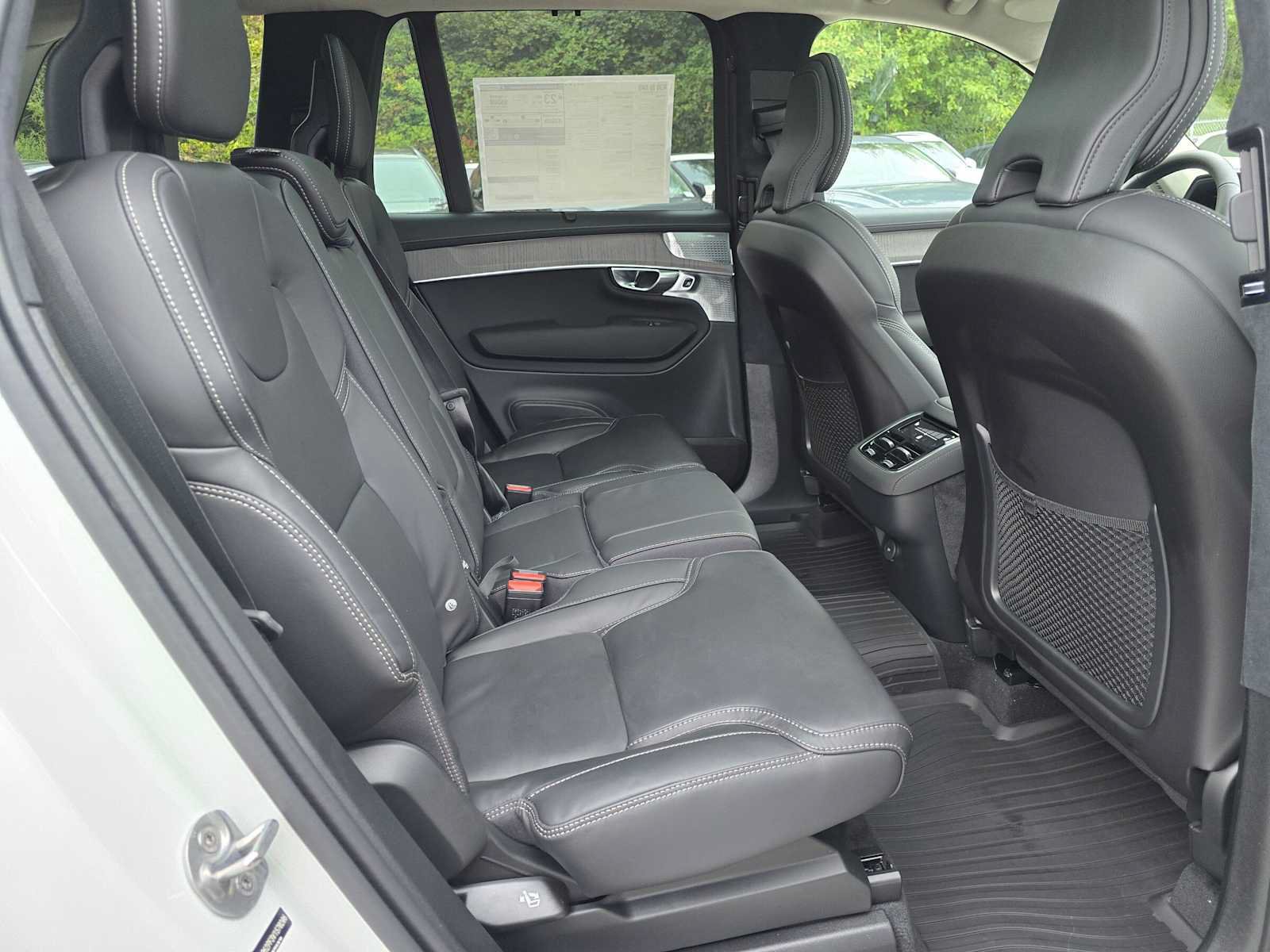 New 2027 Volvo XC90 B6 Ultra AWD/4WD image 12