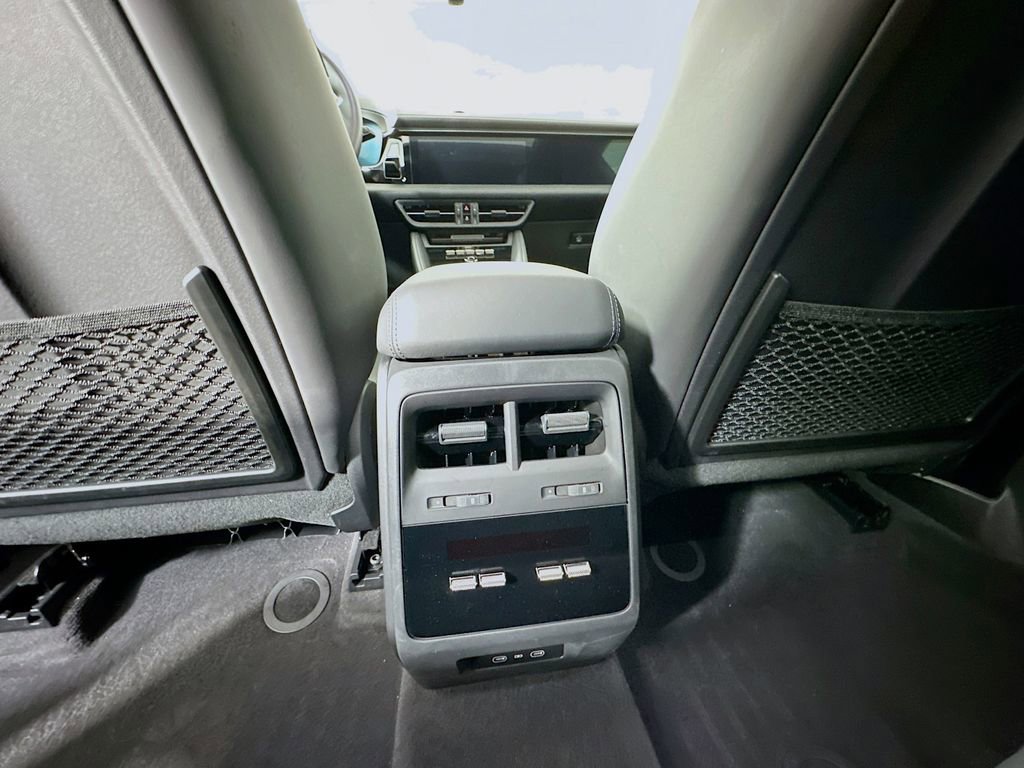 Used 2025 Porsche Macan Turbo Electric image 27