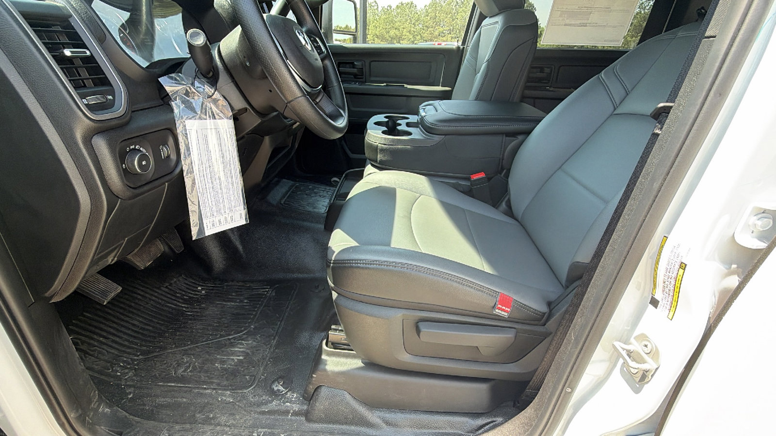 New 2026 RAM 4500 Tradesman w/ Chrome Appearance Group AWD/4WD image 17