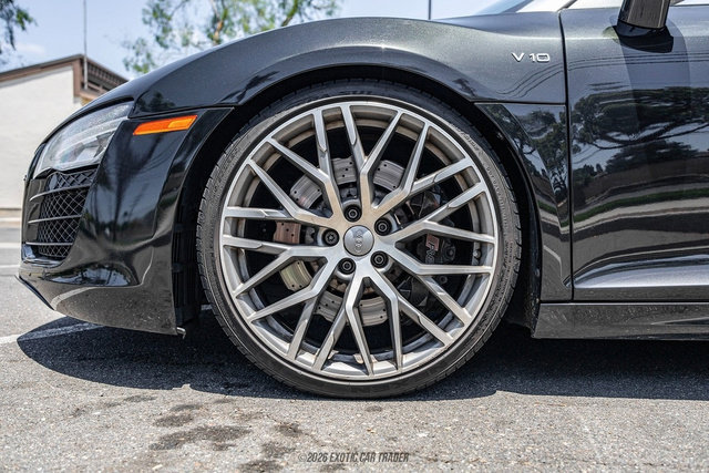 Used 2014 Audi R8 V10 w/ Full Leather Package AWD/4WD image 55