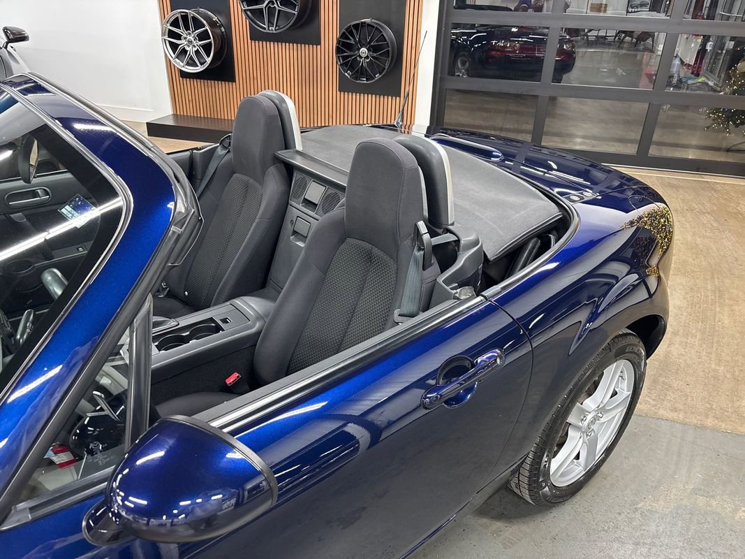 Used 2008 MAZDA MX-5 Miata Sport image 31