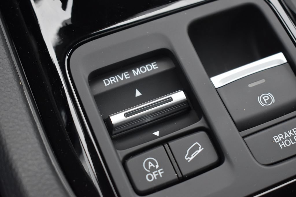 New 2025 Honda Pilot Touring image 25
