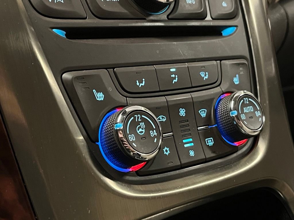 Used 2013 Buick Verano Leather FWD image 11