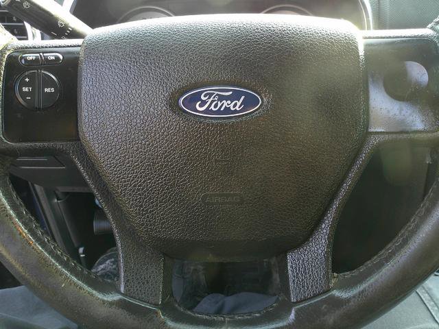 Used 2007 Ford Explorer Sport Trac Limited image 9