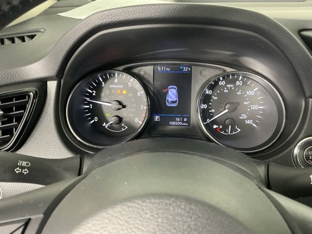 Used 2018 Nissan Rogue SV image 30