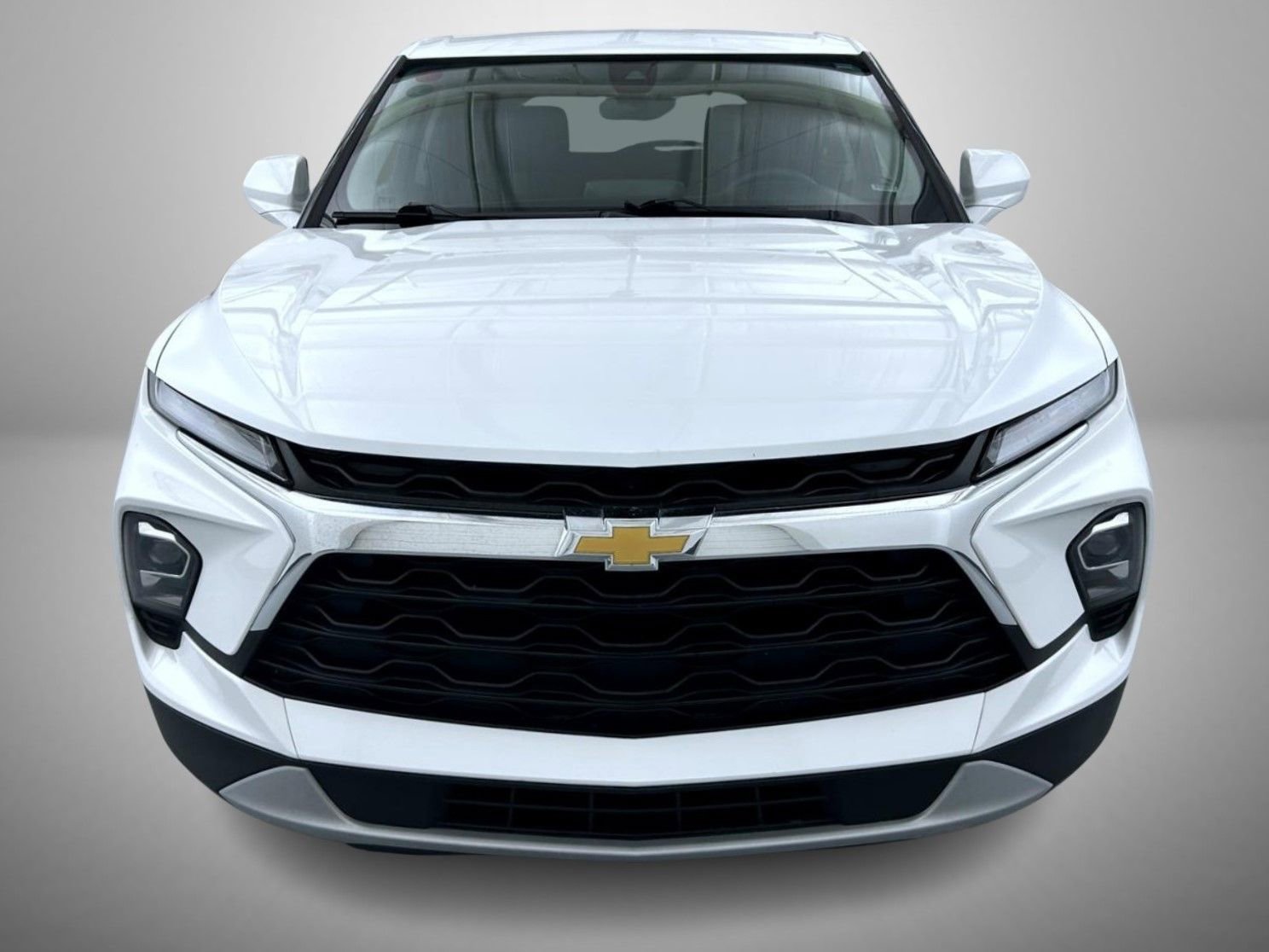 Used 2025 Chevrolet Blazer LT AWD/4WD image 2