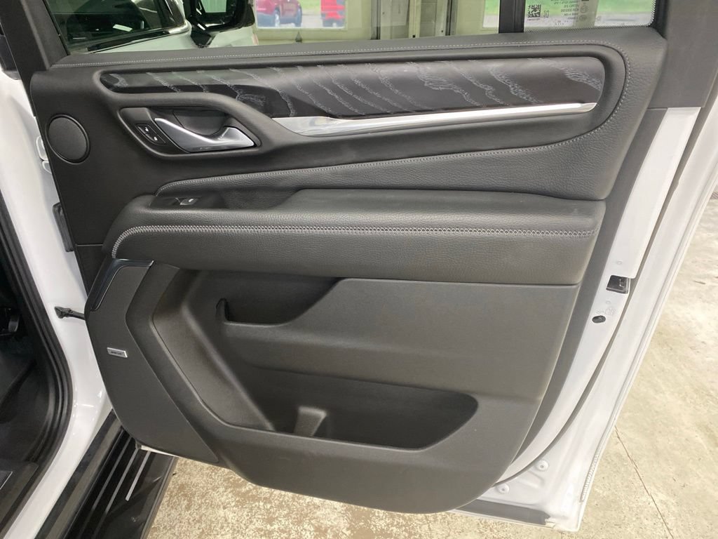 Used 2022 GMC Yukon XL Denali AWD/4WD image 28
