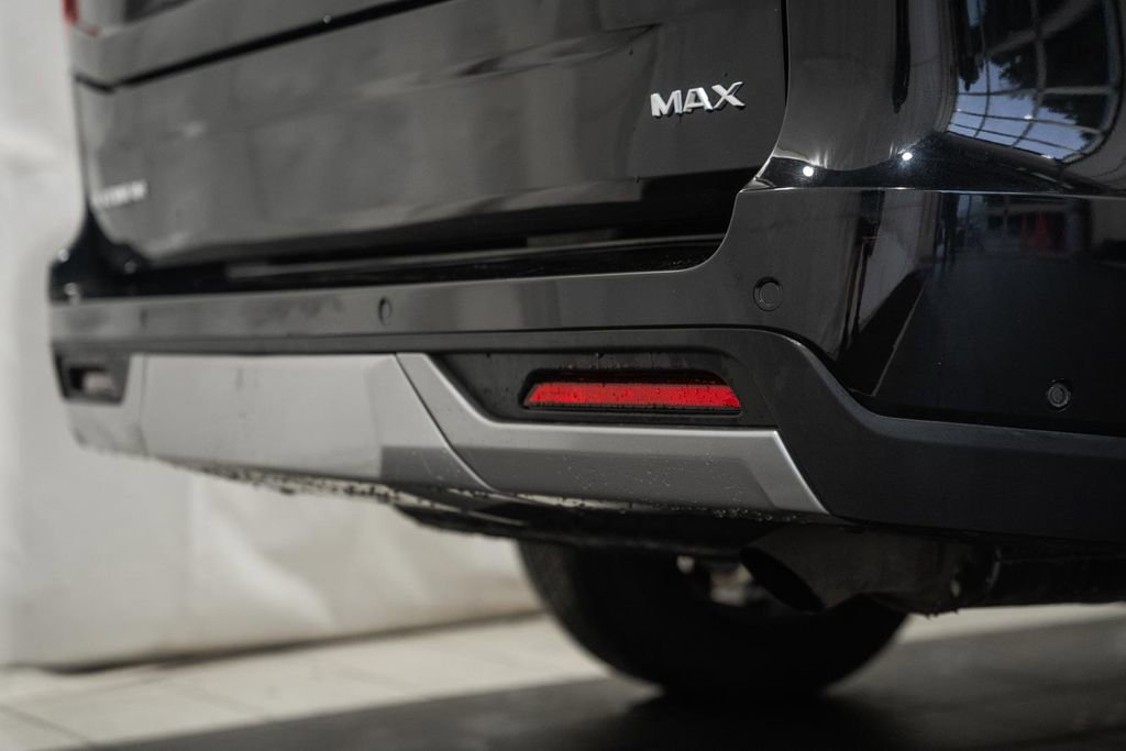 Used 2025 Ford Expedition Max Platinum AWD/4WD image 11