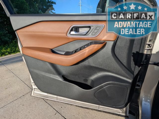 Used 2024 Nissan Rogue Platinum w/ Platinum Premium Package FWD image 15