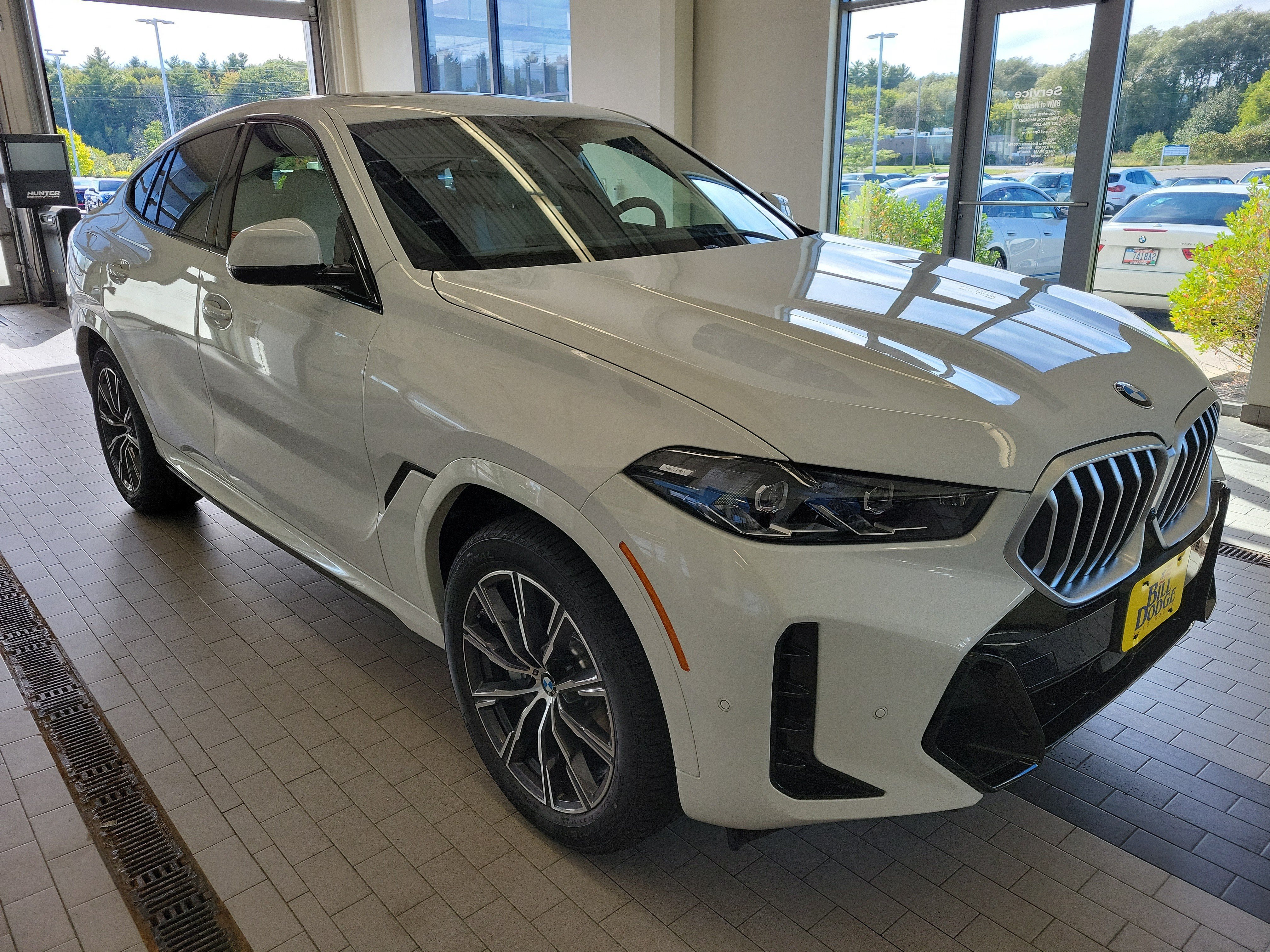 New 2027 BMW X6 xDrive40i w/ Premium Package AWD/4WD image 9